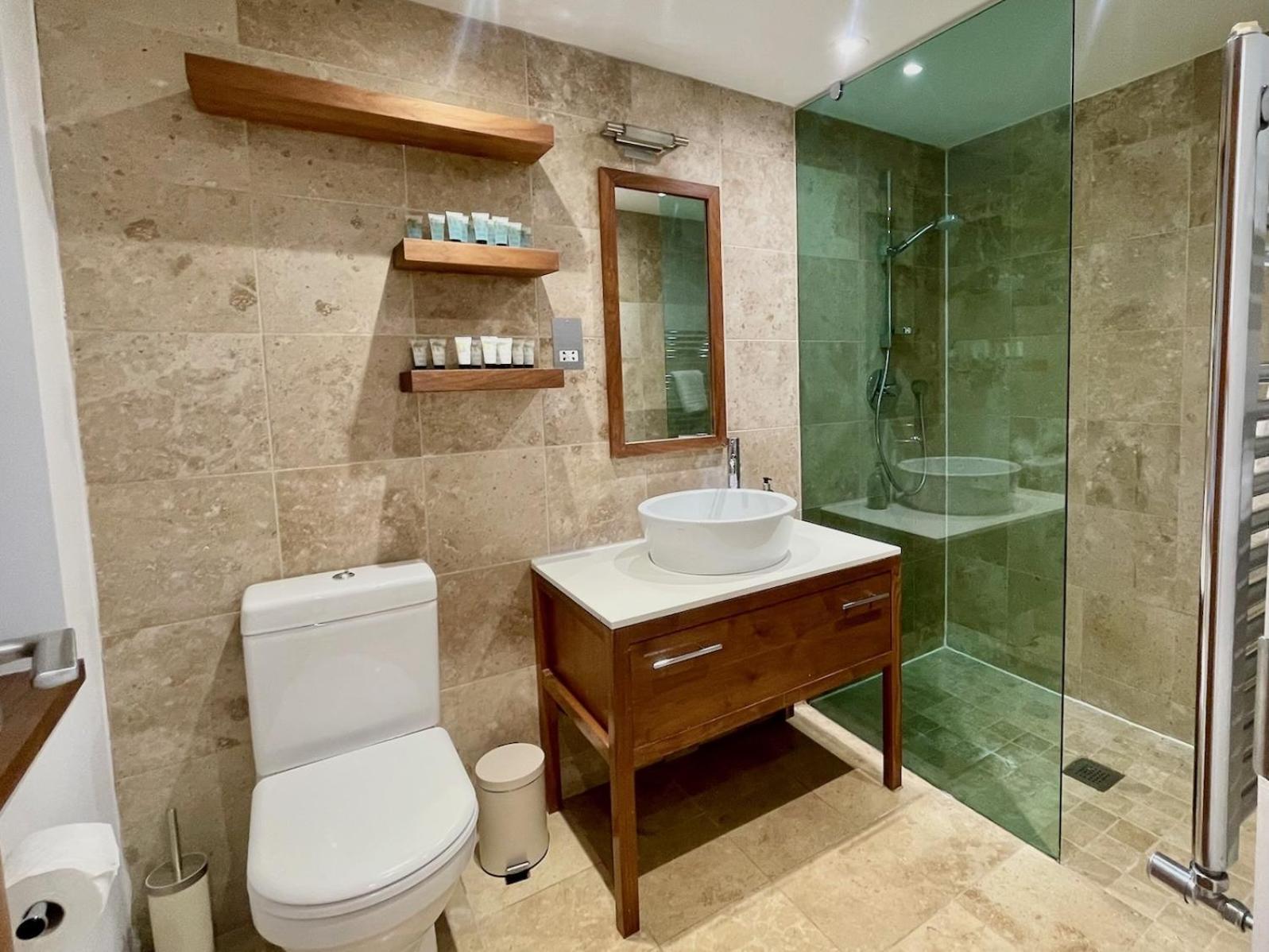 The Ophelia By Sloane Square Apartment